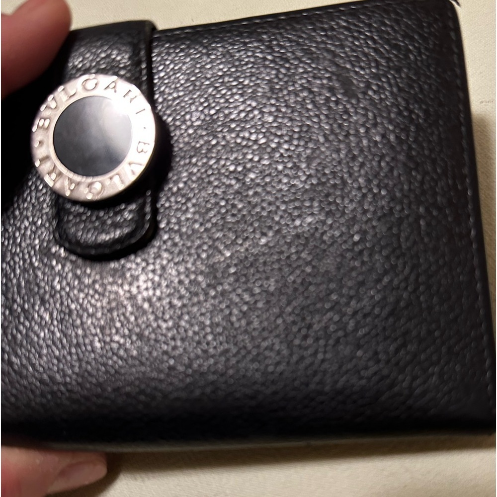 BVLGARI black leather wallet. GUC. Snap and zippers work. 8 credit card slots - Picture 3 of 16